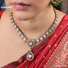 Bhama Victorian White Necklace