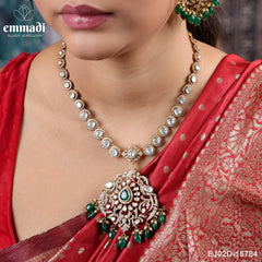 Citra Victorian Green Necklace