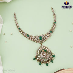 Salma’s Elegant Victorian Green Necklace