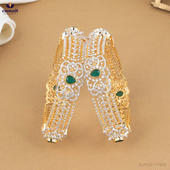 Shana Elegant Bangles in Green