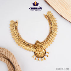 Darika Kasulaperu Pink Necklace