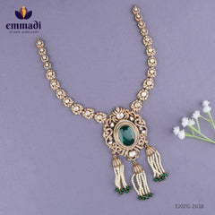 Niruha Victorian Green Necklace