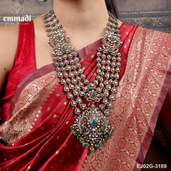 Saniha Victorian Green Long Necklace