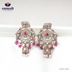 Sonita Victorian Red Hangings