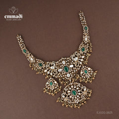 Utkala Victorian Green Necklace