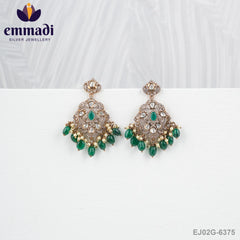 Kalya?a Victorian Green Hangings