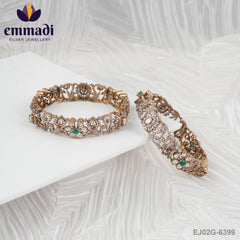 Karmala Victorian Green Bangles