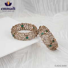 Karnika Victorian Green Bangles