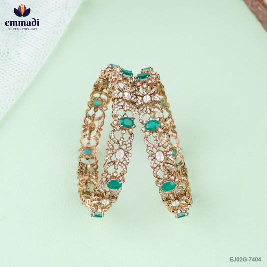 DEVISHA Elegant Victorian Green Bangles