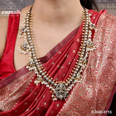 Manukha Victorian Green Long Necklace