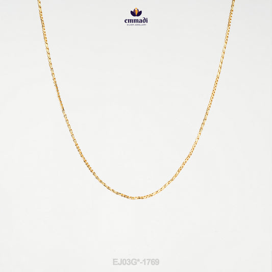 Asha's Elegant Gold Chain Collection