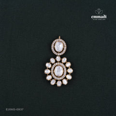 Dadhikra Victorian White Pendant