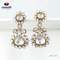 Darva??a Victorian White Hangings