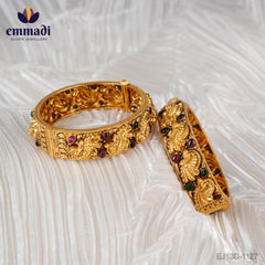 Sneha's Nakshi Red Bangles Collection