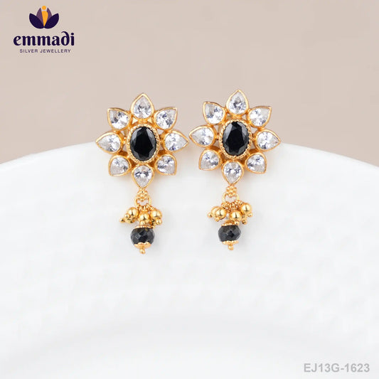 Arui Stone Black Studs