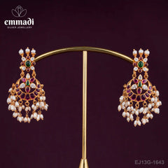 Atasi Guttapusalu Multi Hangings