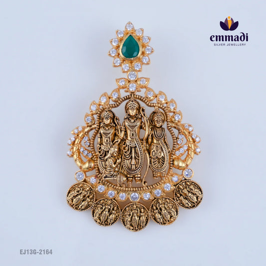 Manti Ramparivar Green Pendant