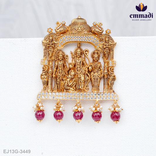 Harini Ramparivar White Pendant