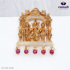 Harini Ramparivar White Pendant