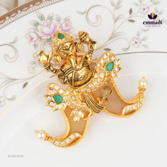 Makshi Puligoru Green Pendant