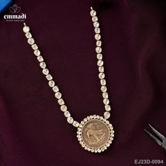 Maanasi Moissanite White Necklace