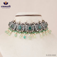 Mausumi Victorian Green Choker