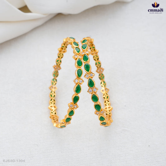 Anusuya Embrace Green Stone Bangles