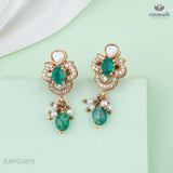 Sasha's Elegant Green Victorian Hangings