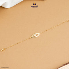 Chandramadhi Elegant White Fancy Bracelet
