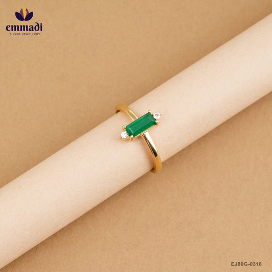 DARSANA Exquisite Green Stone Ring