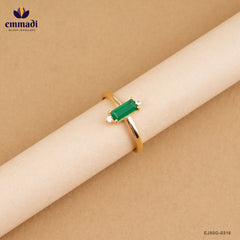 DARSANA Exquisite Green Stone Ring