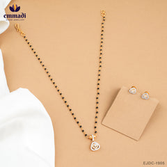 AJEETA Elegant White Chain Nallapusalu