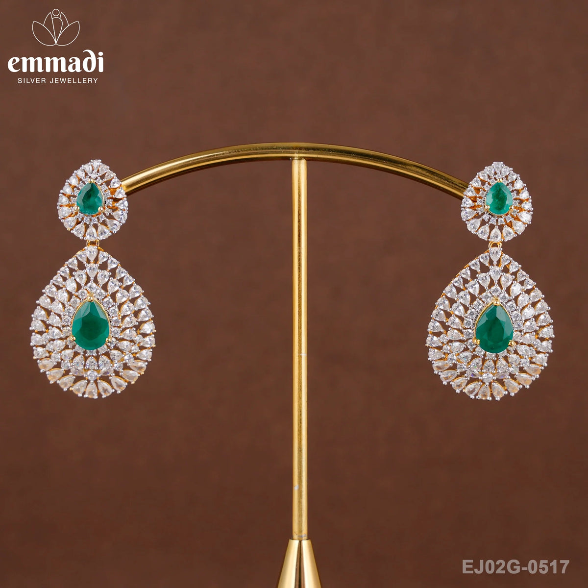 Ucita Premium Cz Green Hangings