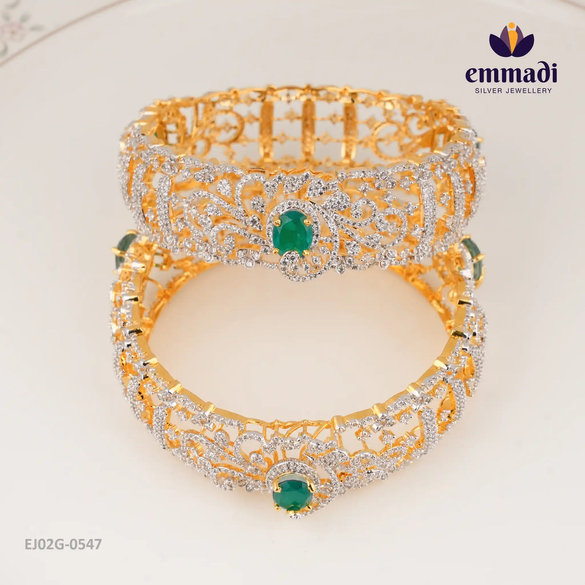 Ulapa Premium Cz Green Bangles