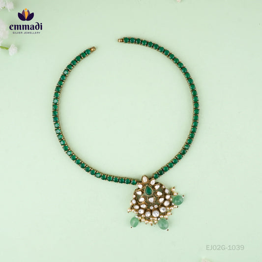 Bhavna Victorian Green Necklace