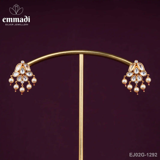 Deva?a Moissanite White Studs