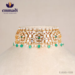 Dhruva Moissanite Green Choker
