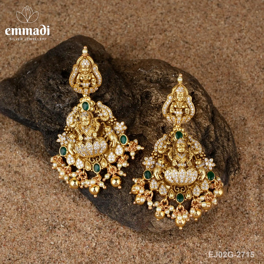 Parima Ultra Light Green Hangings