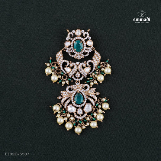 Divisha Victorian Green Pendant