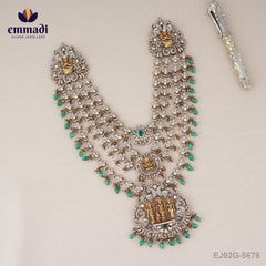 Ekveera Victorian Green Long Necklace