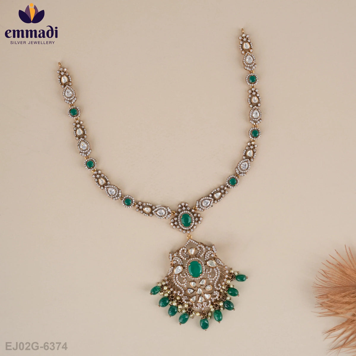 Kalpita Victorian Green Necklace