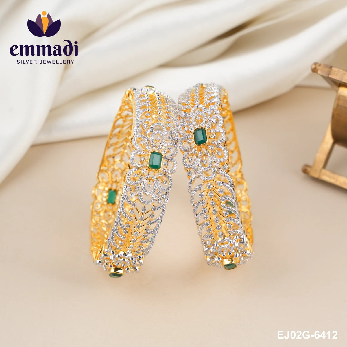 Kavyata Premium Cz Green Bangles