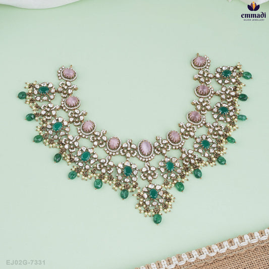 DHRITI Exquisite Victorian Green Necklace