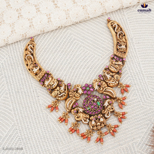 Arti Exquisite Pagadam Kundan Nakshi Necklace