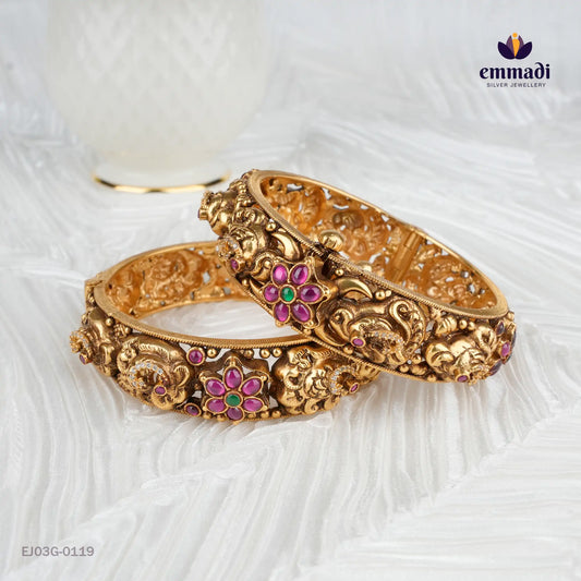 Nadasia Kundan Nakshi Multi Bangles