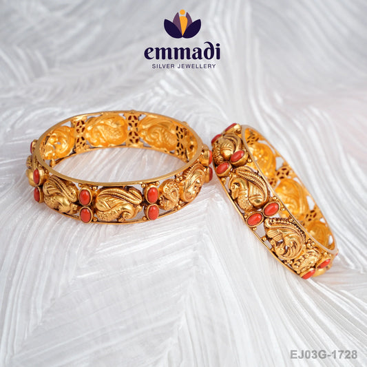 Shitala Nakshi Coral Bangles