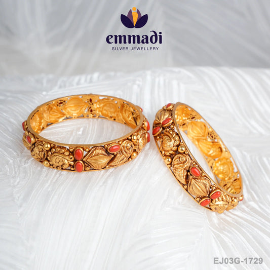 Shivika Nakshi Coral Bangles