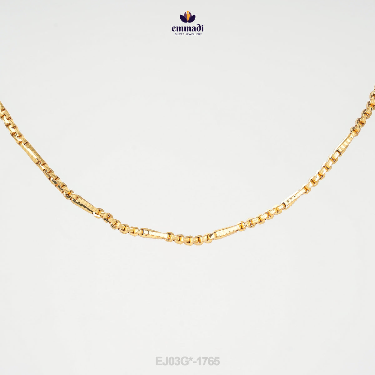 Adhithi Elegant Gold Fancy Chain