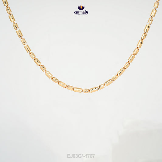 Akanksha's Glamorous Gold Fancy Chain