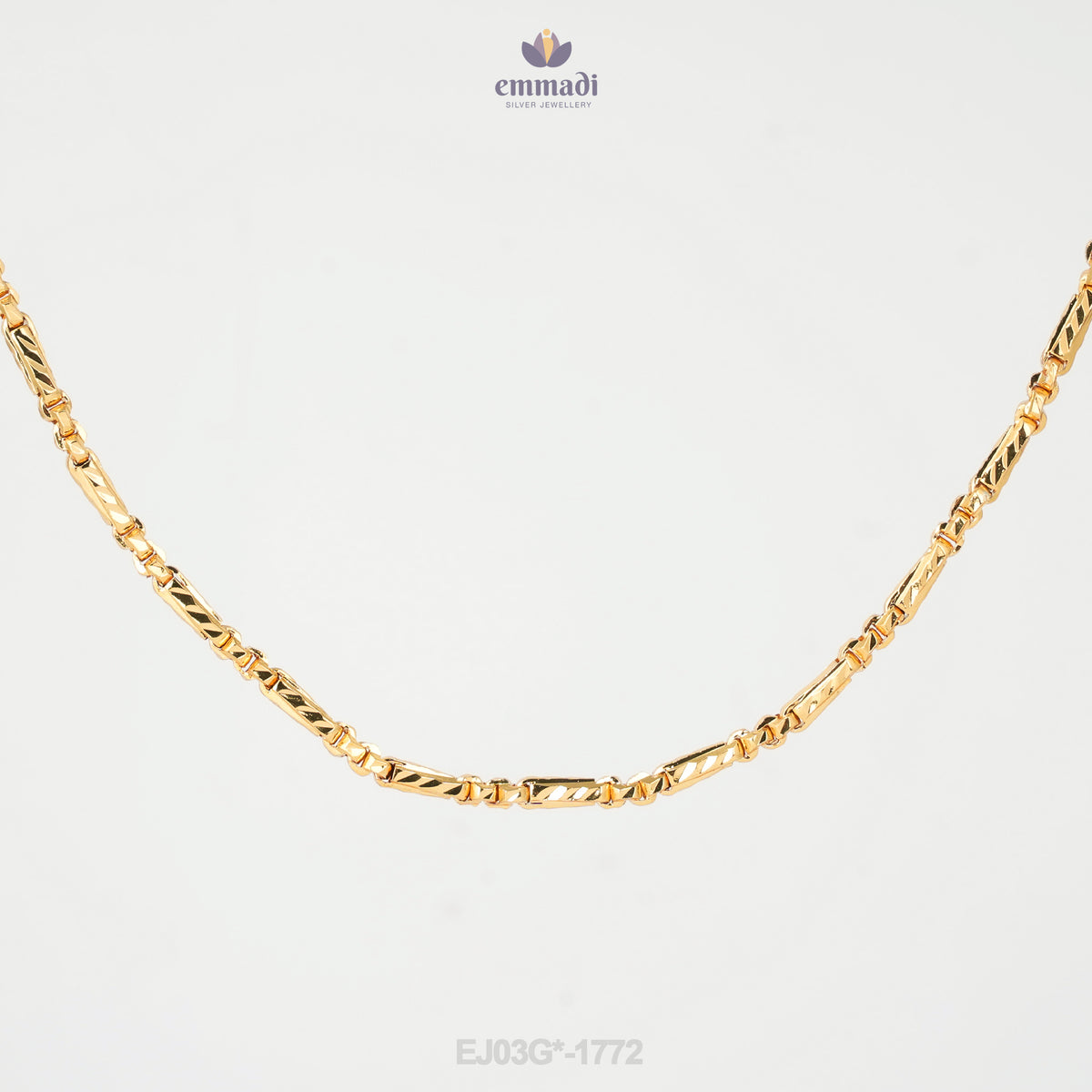 Avanthik Elegant Gold Chain Fancy